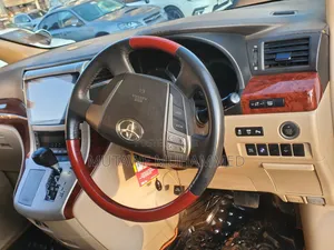 Toyota Alphard 2011 White
