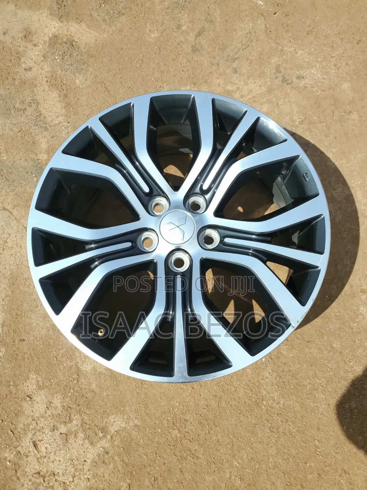 Mitsubishi Out Lander Size 18