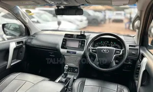 Toyota Land Cruiser Prado 2017 Black