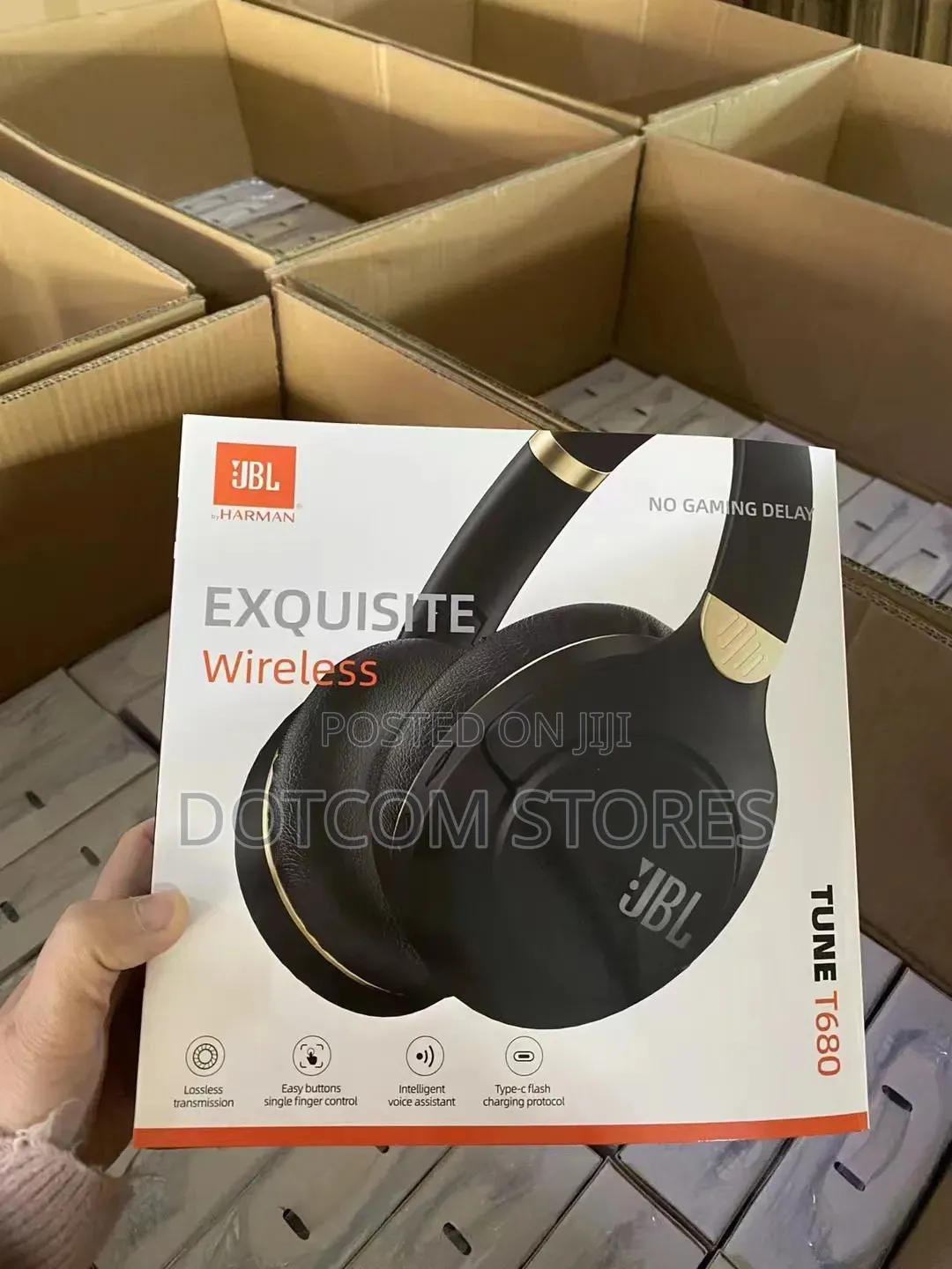 JBL Exquisite Wireless Tune T680" Headphone Box