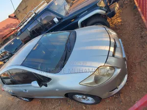 Toyota Auris 2010 Silver