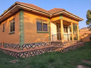 Furnished 4bdrm House in Kira Town for sale