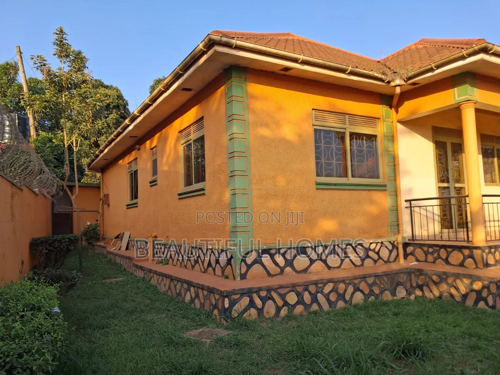 Furnished 4bdrm House in Kira Town for sale