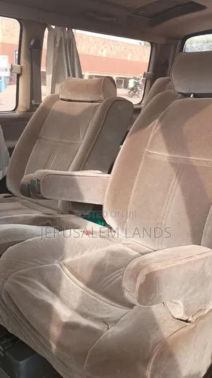 Toyota HiAce 2000 Grey