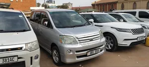 Toyota Noah 2006 Silver