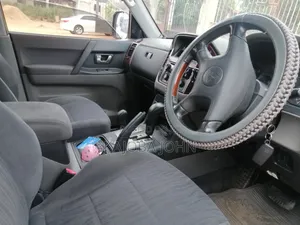 Mitsubishi Pajero 2004 White