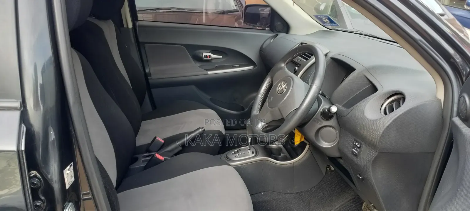 Toyota IST 2011 Black