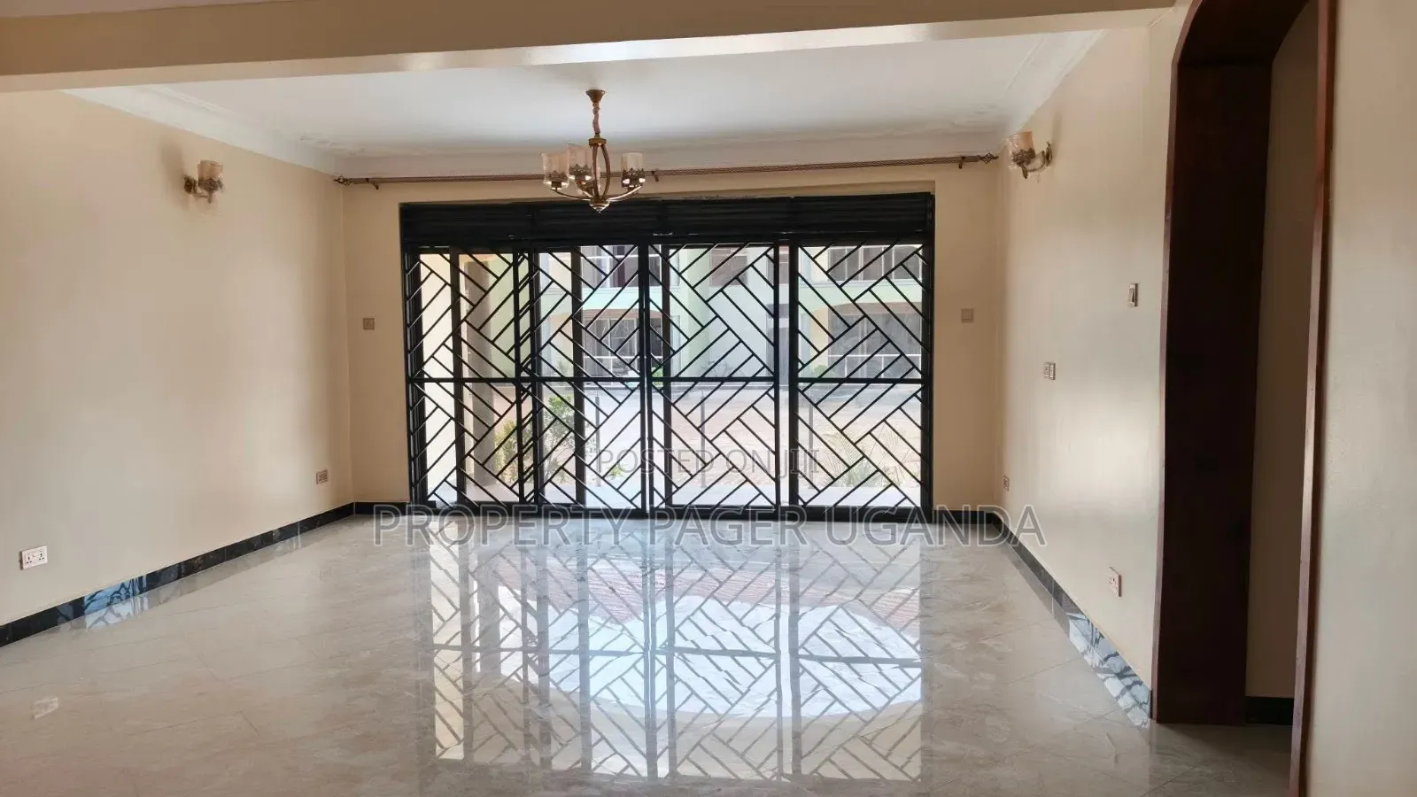 3bdrm Apartment in Kira for rent