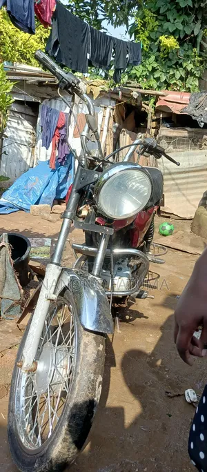 Bajaj Boxer 2018 Red