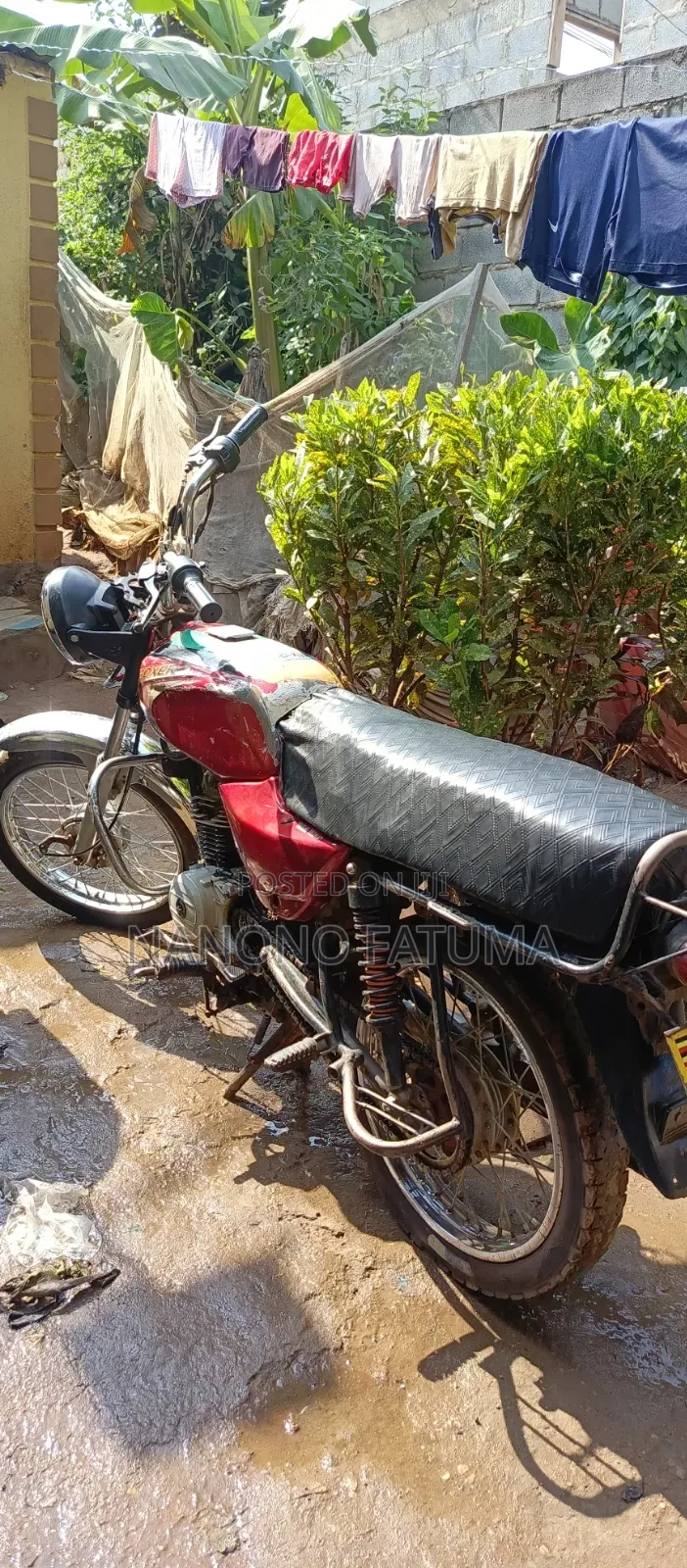 Bajaj Boxer 2018 Red