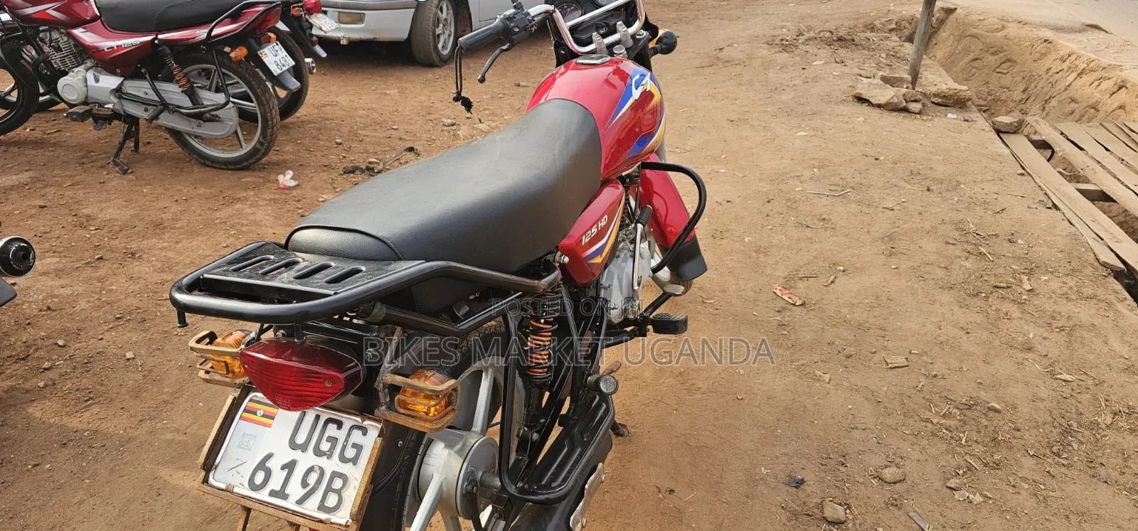 Bajaj CT 125X 2025 Red