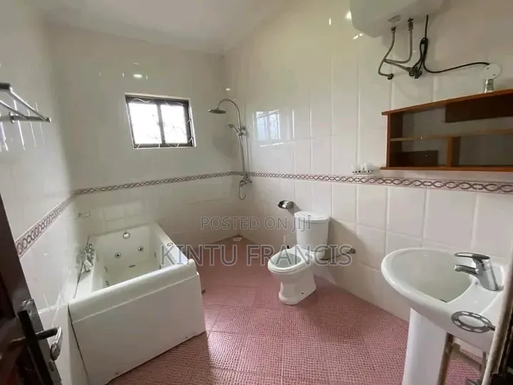 3bdrm House in Standalone Kisaasi, Central Division for rent