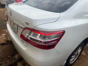 Toyota Premio 2012 White