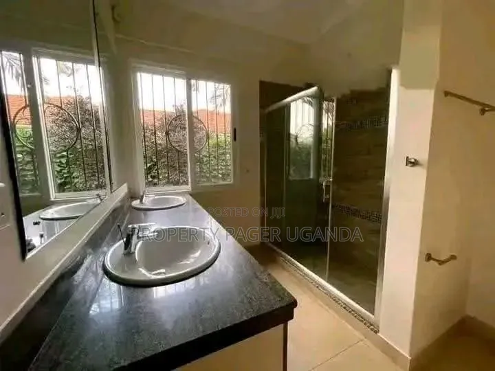 3bdrm House in Naguru, Nakawa for rent