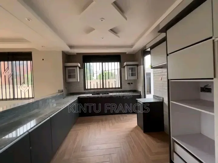 4bdrm House in Standalone Kisaasi, Central Division for rent
