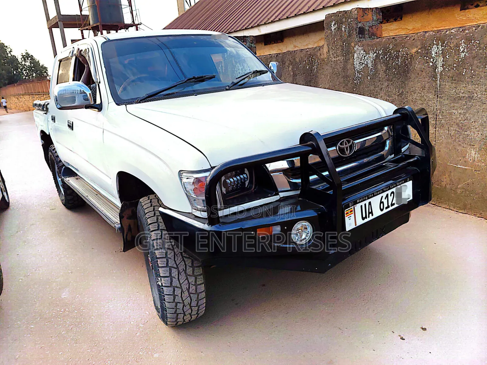 Toyota Hilux 1998 White