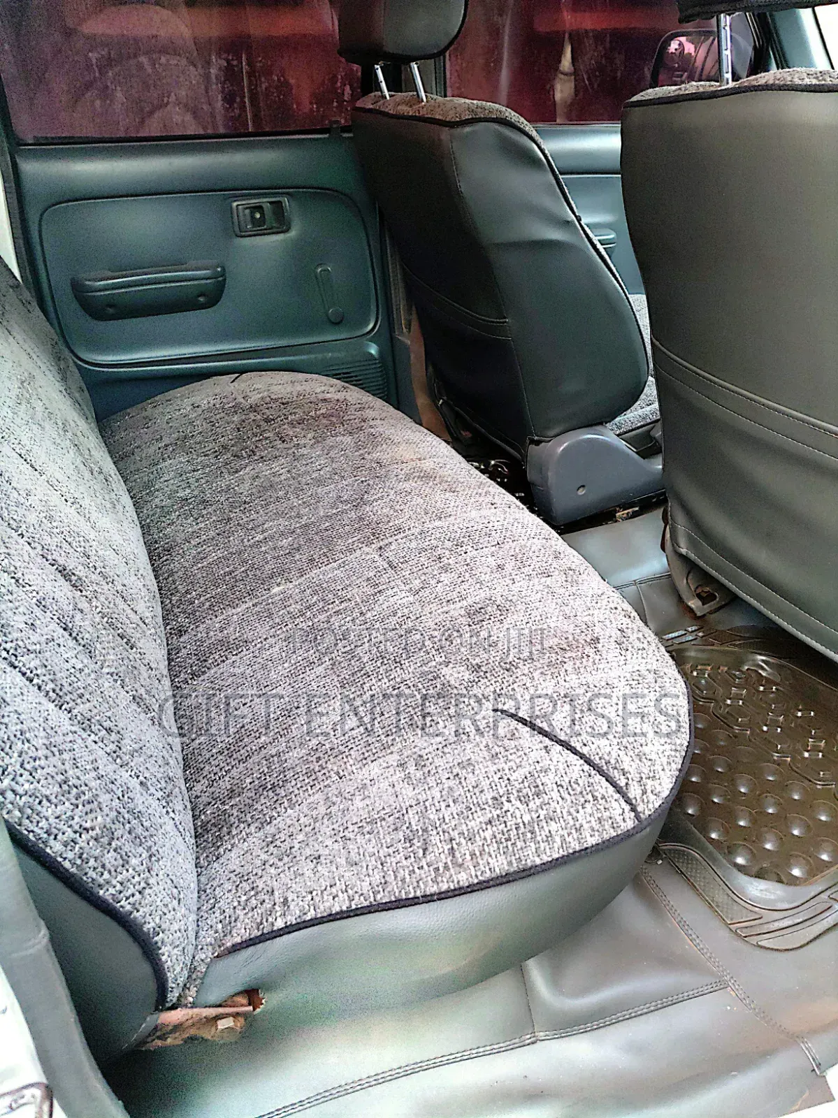 Toyota Hilux 1998 White