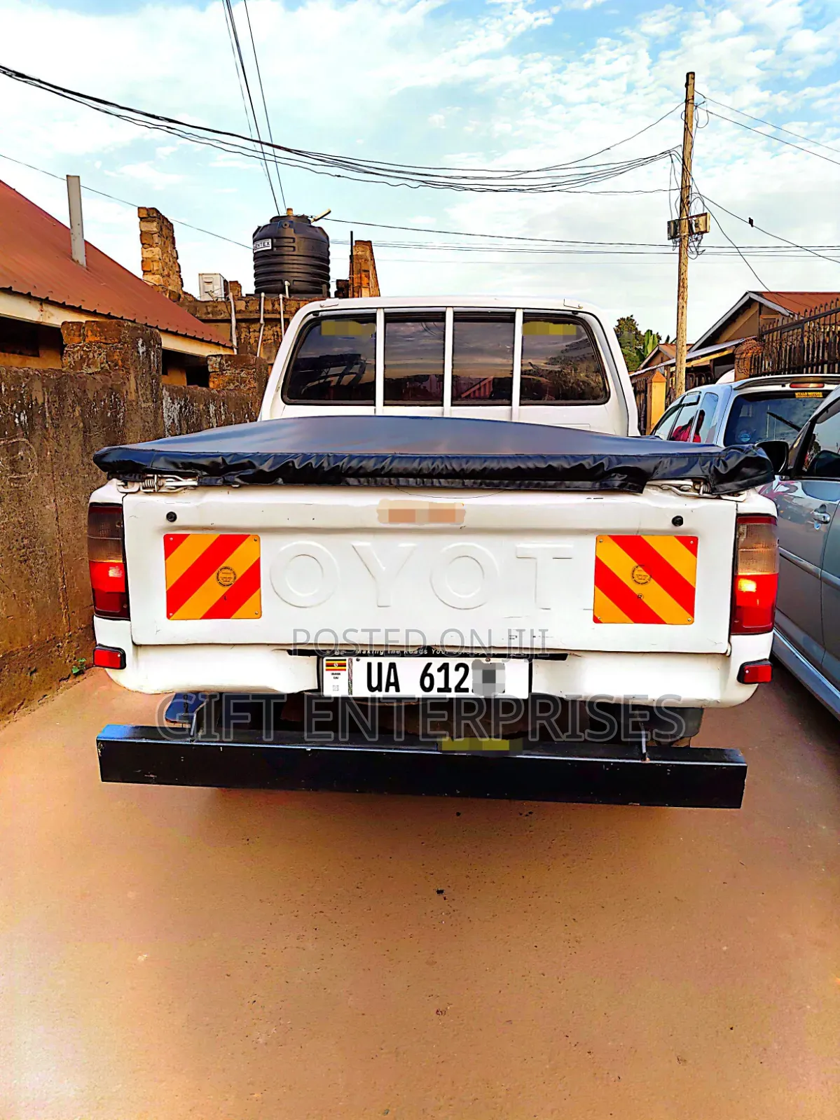 Toyota Hilux 1998 White