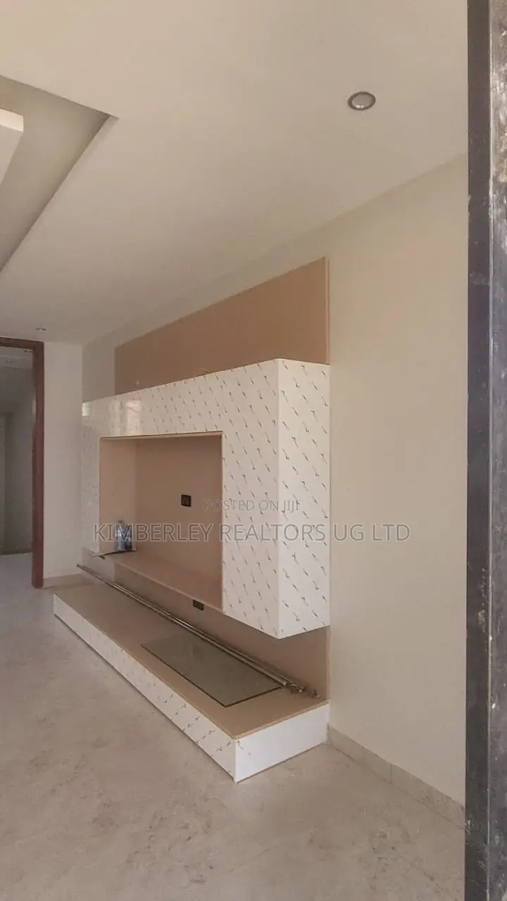 6bdrm House in Division A for sale