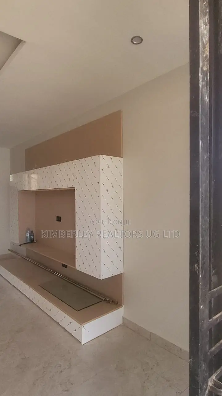 6bdrm House in Division A for sale