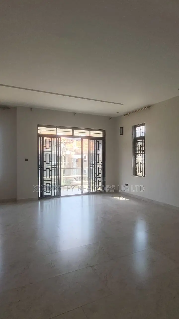 5bdrm House in Kira for sale