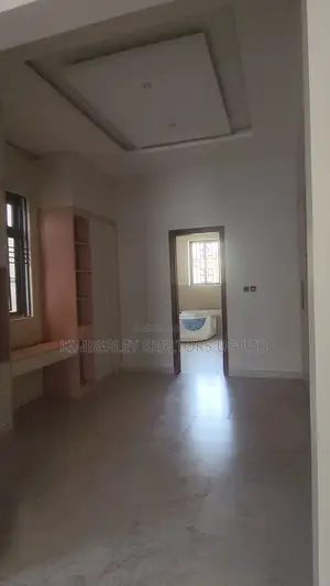 6bdrm House in Division A for sale