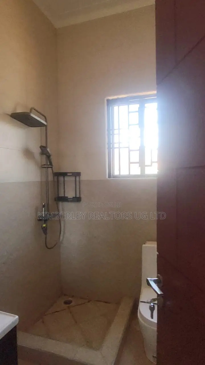 6bdrm House in Division A for sale