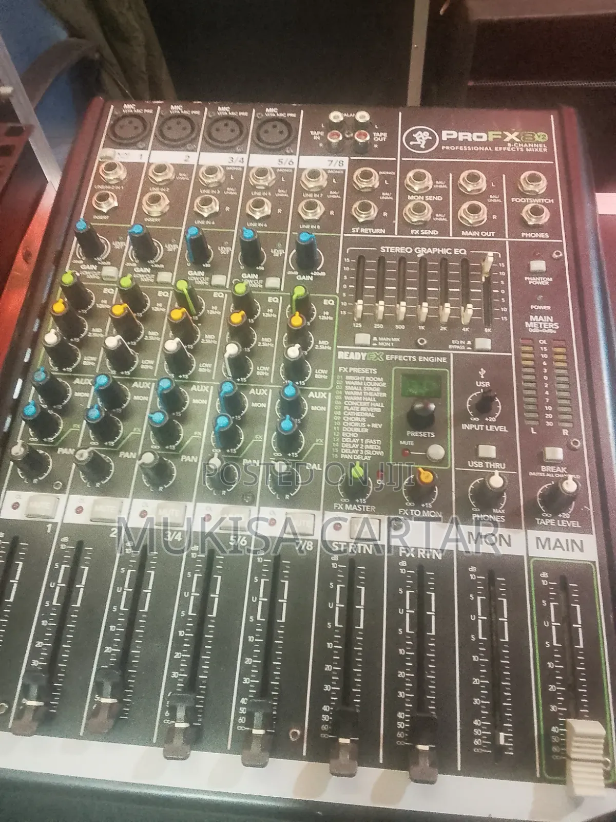 Mackie Profx8v2