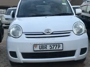 Toyota Sienta 2008 White