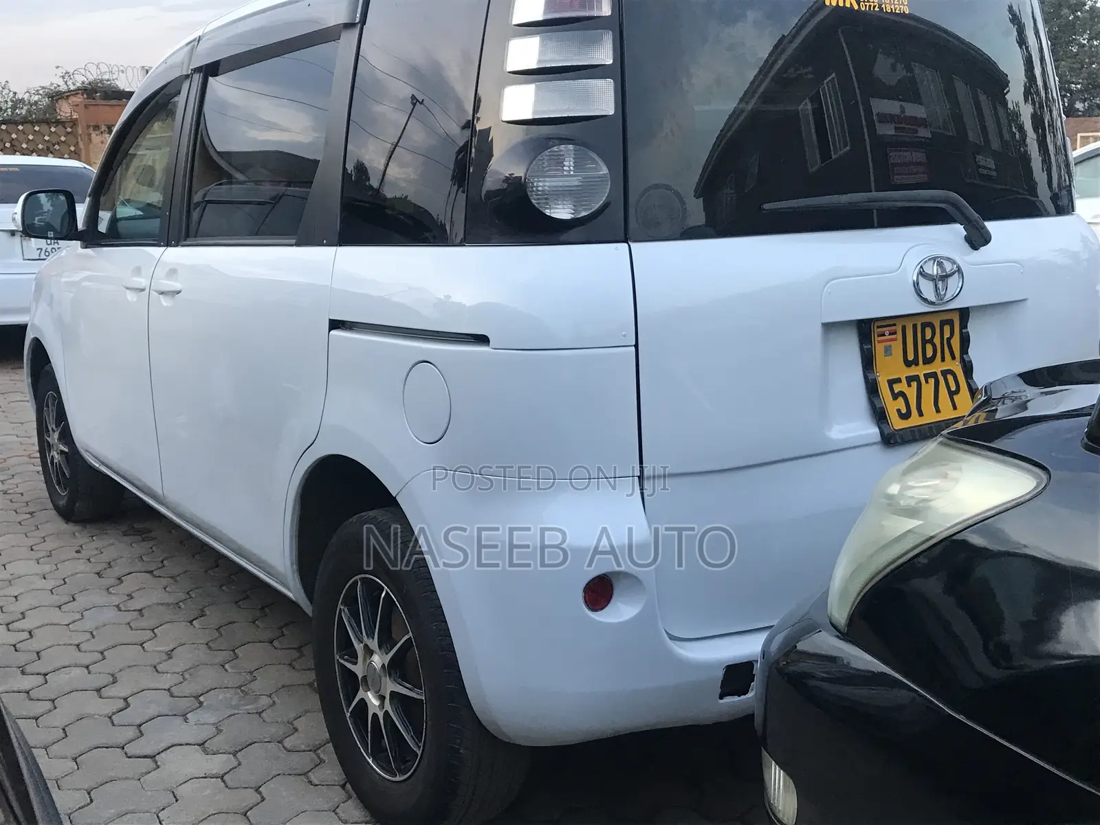 Toyota Sienta 2008 White