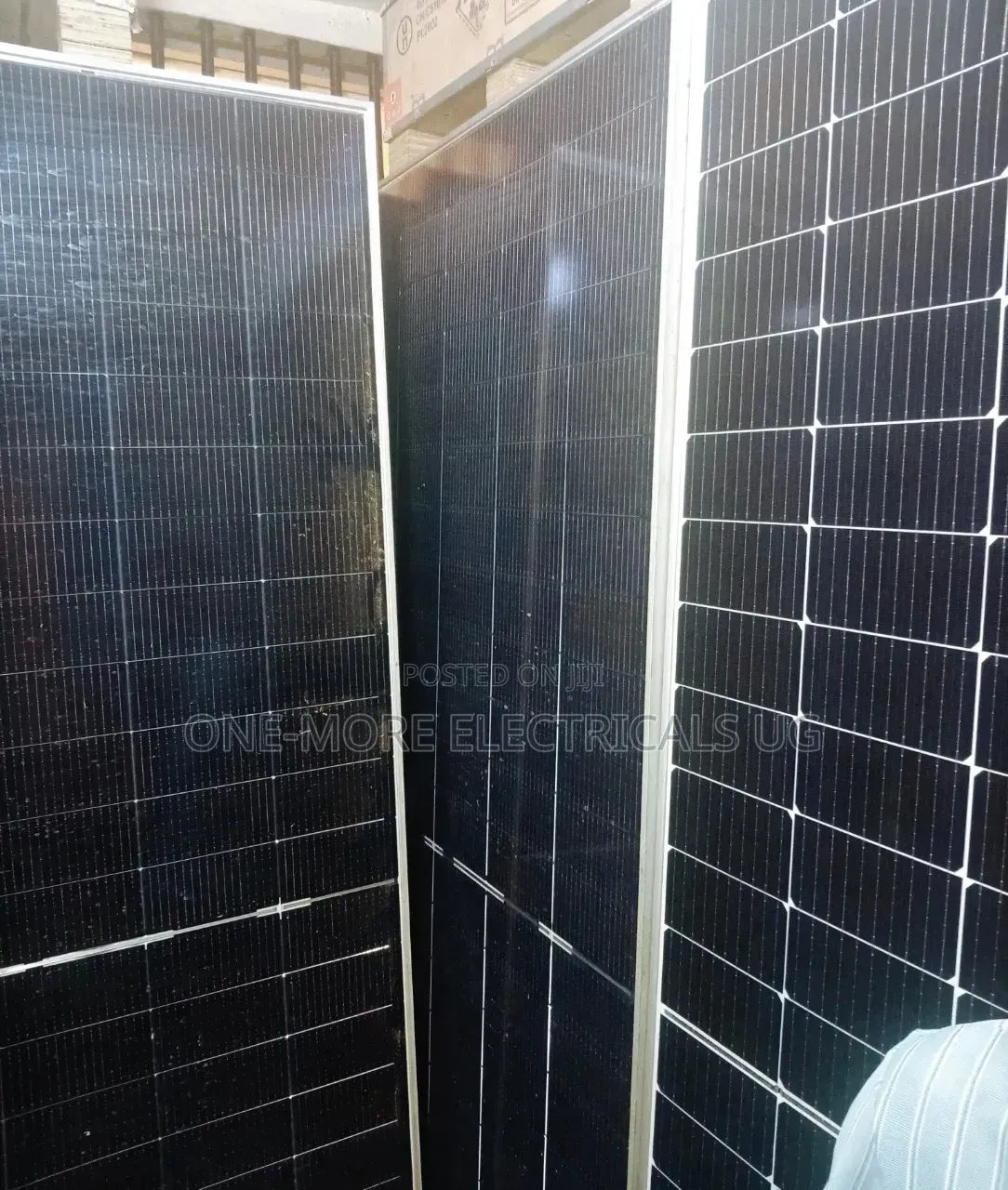Mono Crystalline Solar Panels 650w/24volts Double Sided Glass