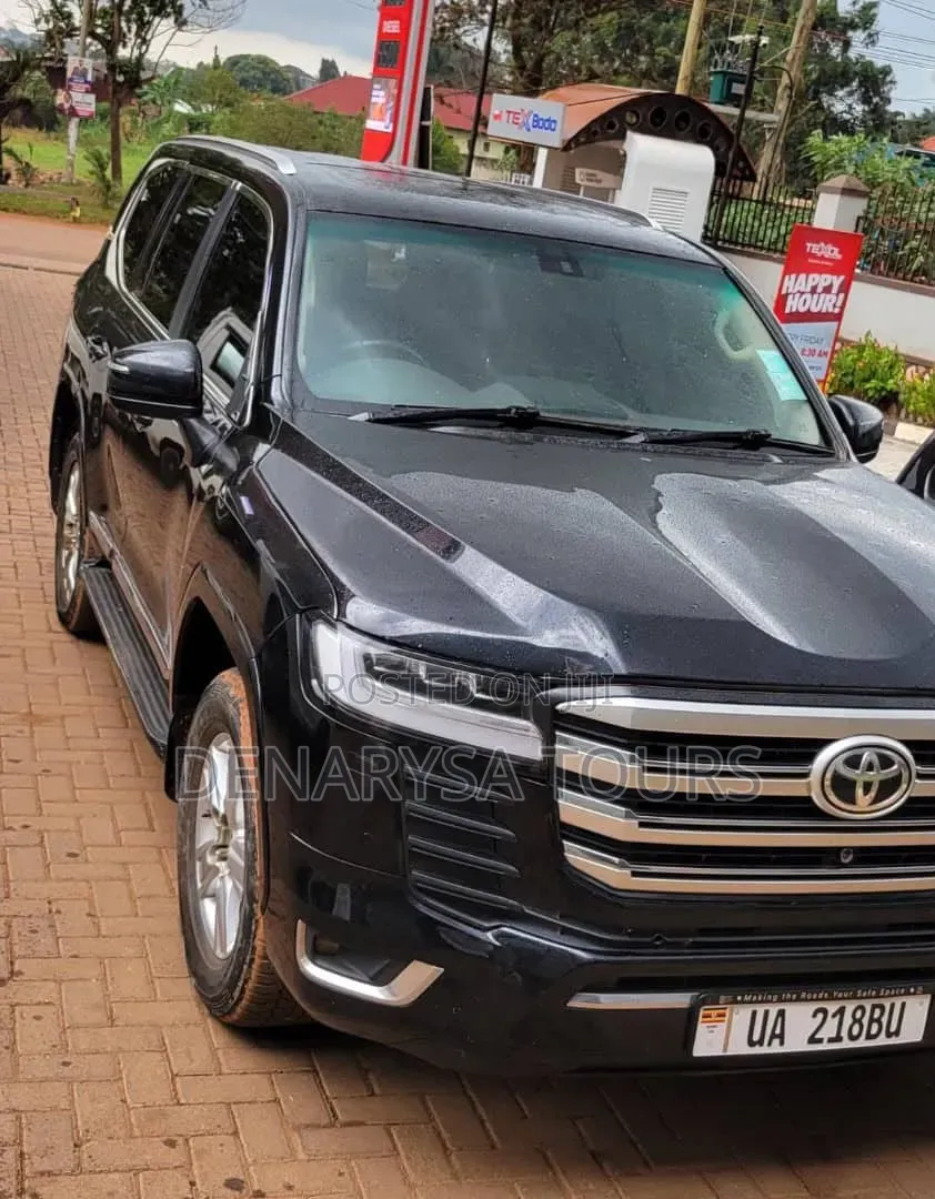 LC300 Series Landcruiser V8 for Rent/Hire