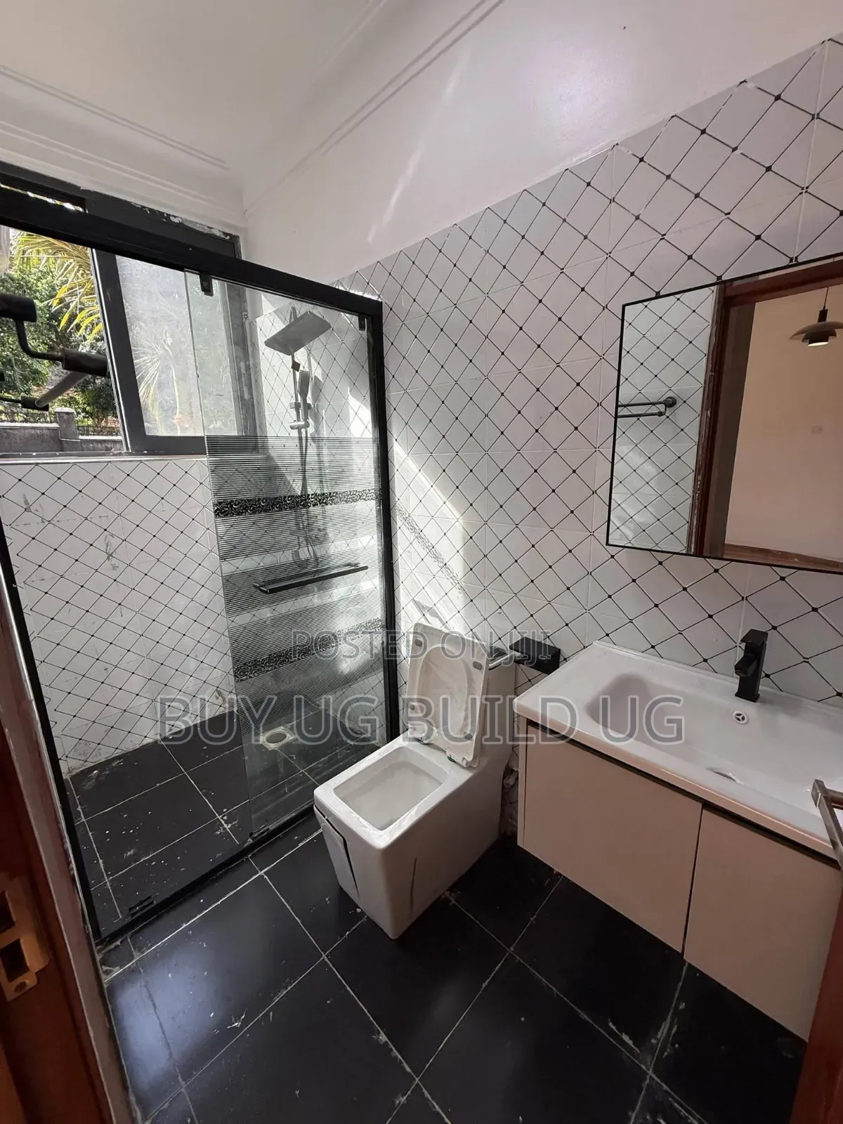 3bdrm Apartment in Kisaasi Kampala, Central Division for rent