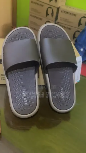 LUOFU Classic Slide Sandals