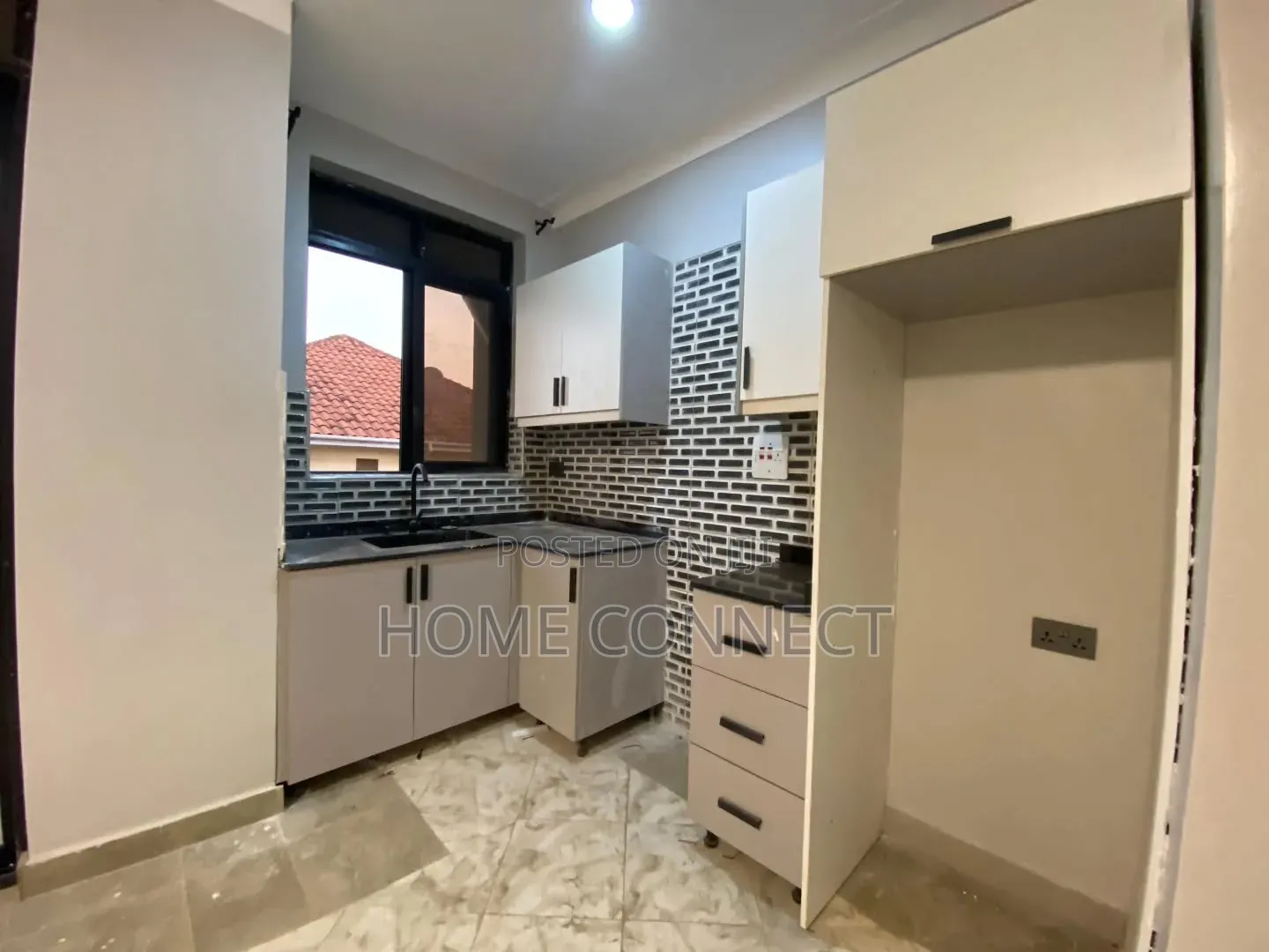 2bdrm Apartment in Komamboga, Central Division for rent