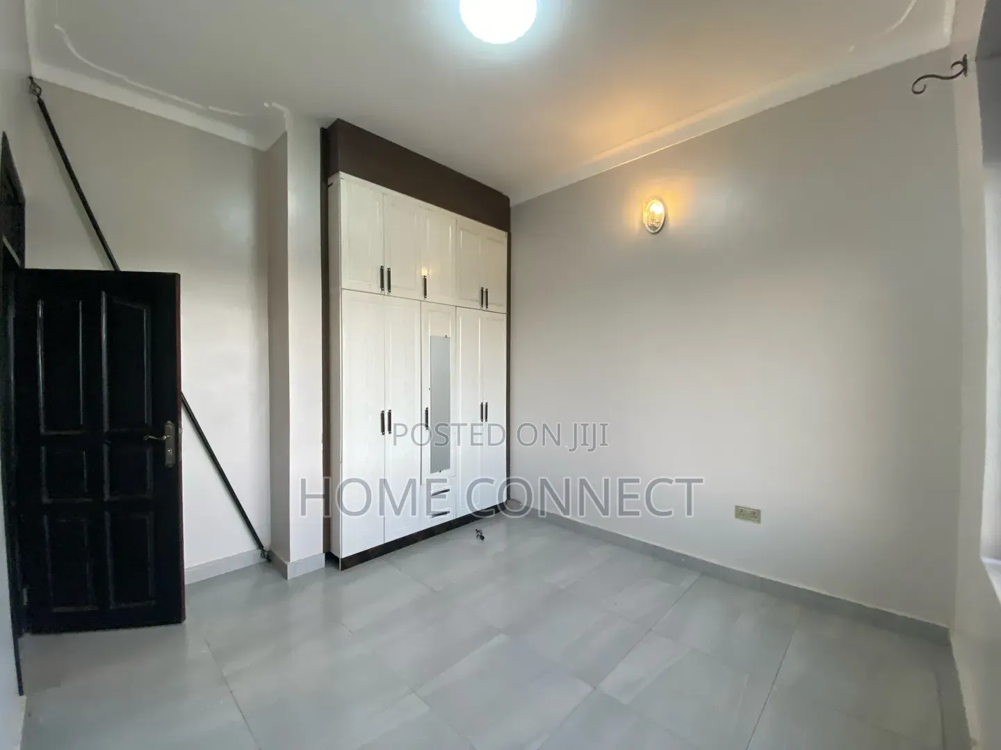3bdrm Apartment in Muyenga, Central Division for rent