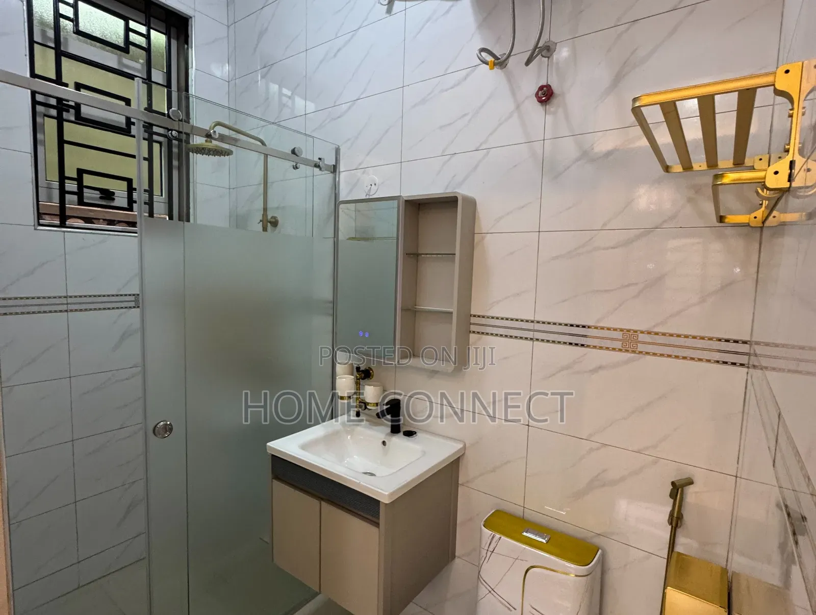 6bdrm Duplex in Lubowa, Central Division for sale