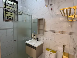 6bdrm Duplex in Lubowa, Central Division for sale