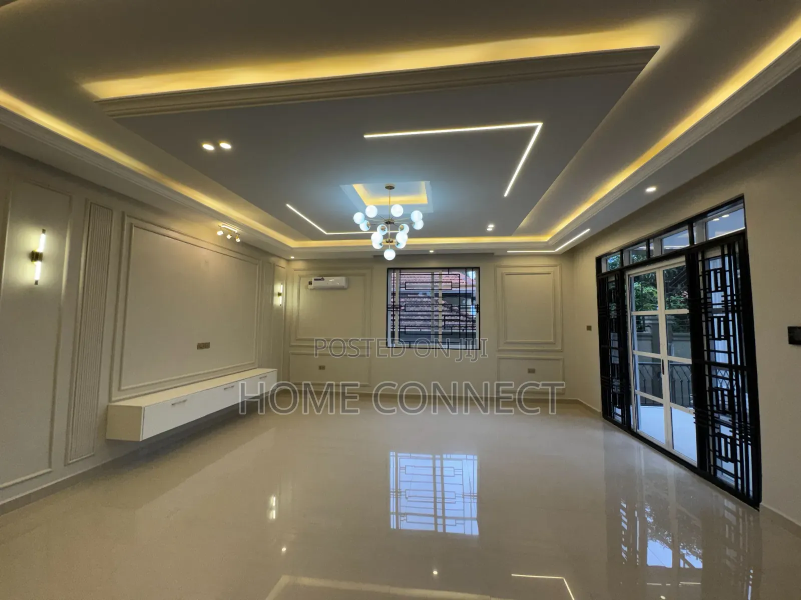 6bdrm Duplex in Lubowa, Central Division for sale