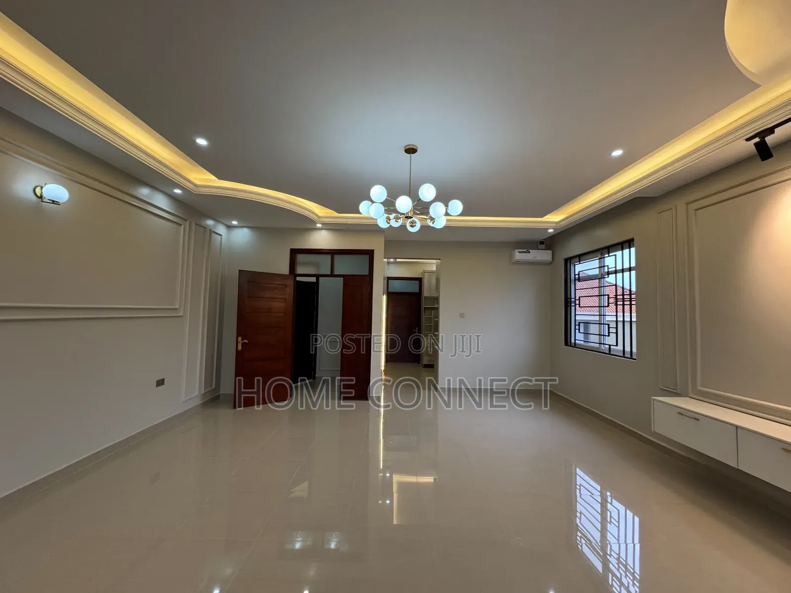 6bdrm Duplex in Lubowa, Central Division for sale