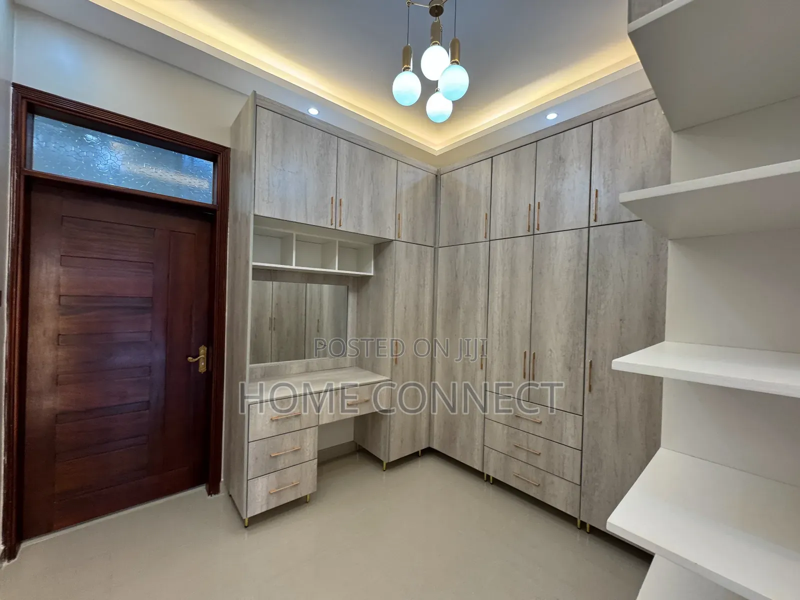 6bdrm Duplex in Lubowa, Central Division for sale