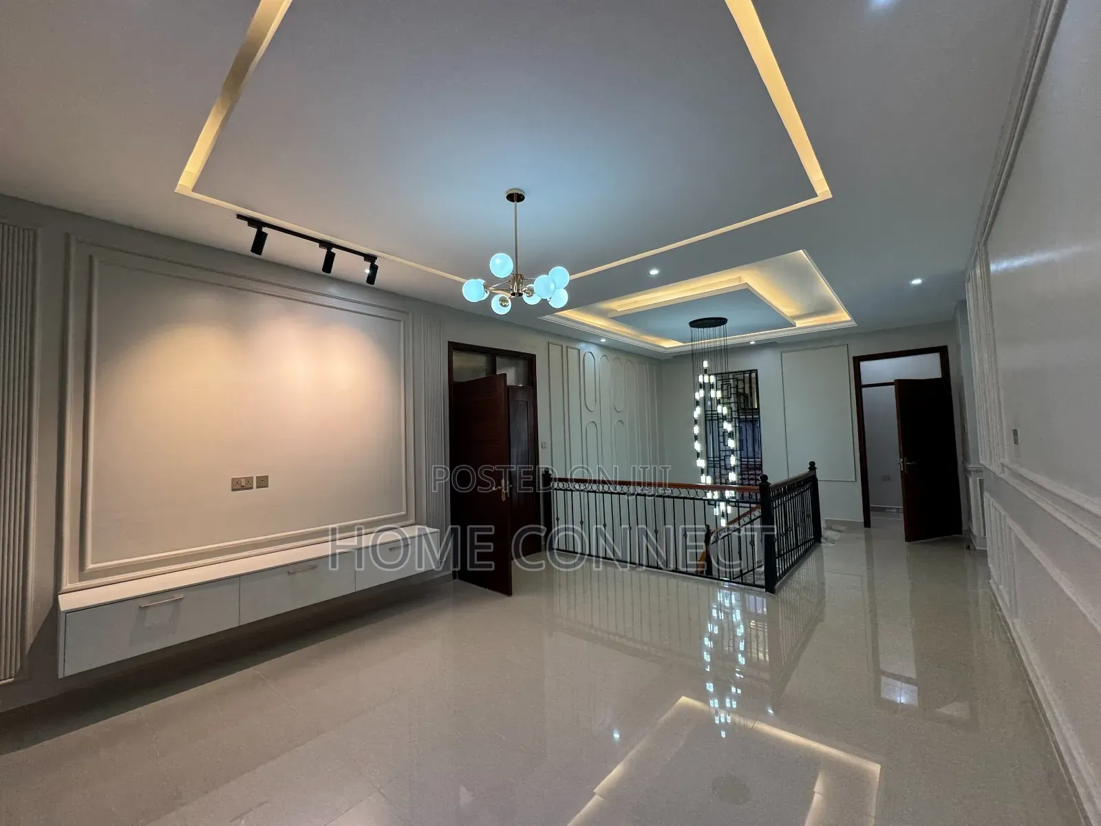 6bdrm Duplex in Lubowa, Central Division for sale