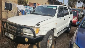 Toyota Hilux Surf 2002 White