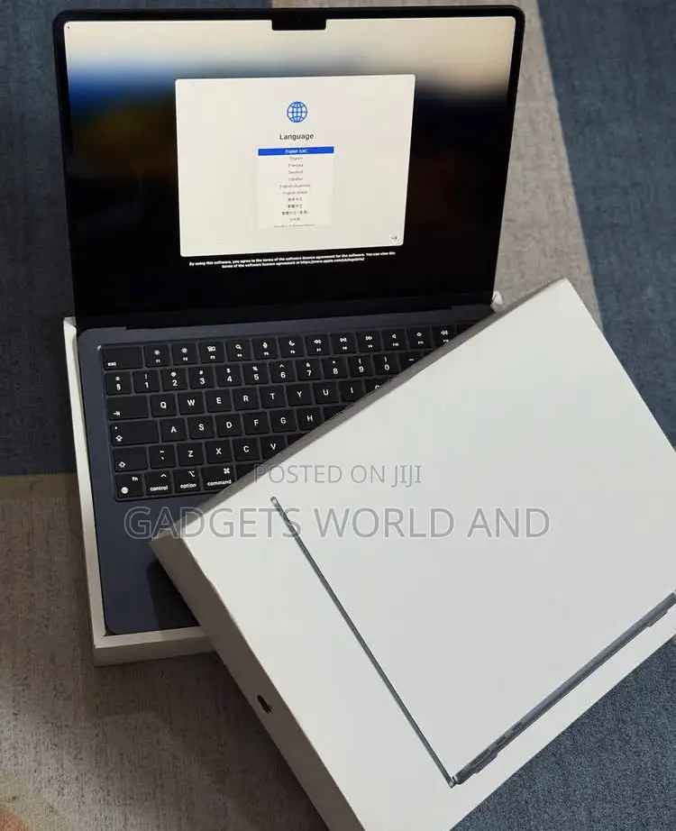 New Laptop Apple MacBook Air 16GB Apple M3 SSD 256GB