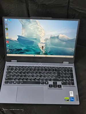 New Laptop Lenovo LOQ 15IRH8 16GB Intel Core i5 SSD 512GB