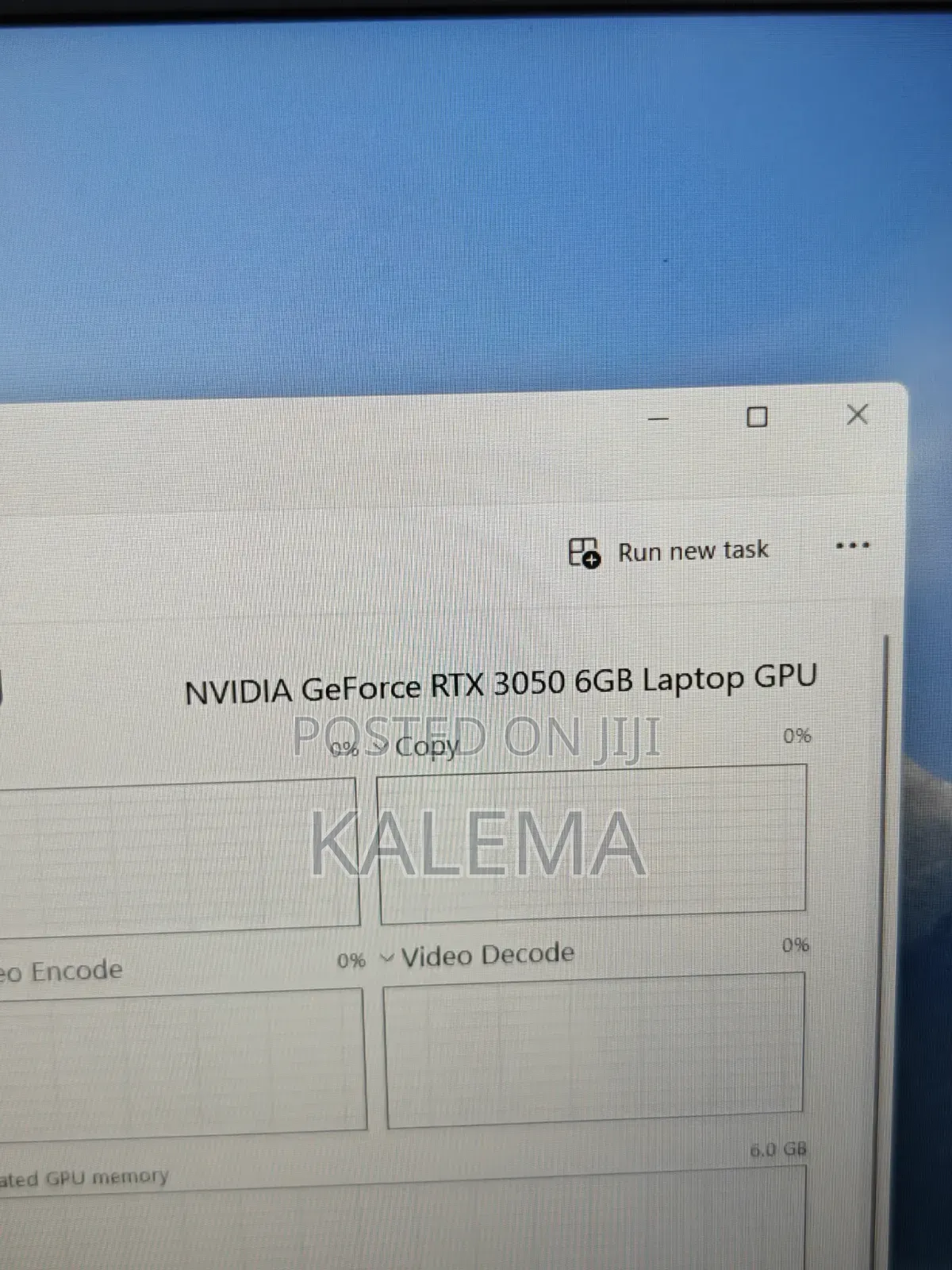 New Laptop Lenovo LOQ 15IRH8 16GB Intel Core i5 SSD 512GB