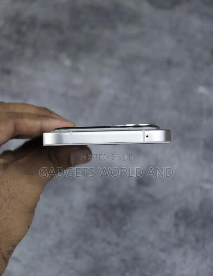 New Nothing Phone 4a Pro 256 GB Silver