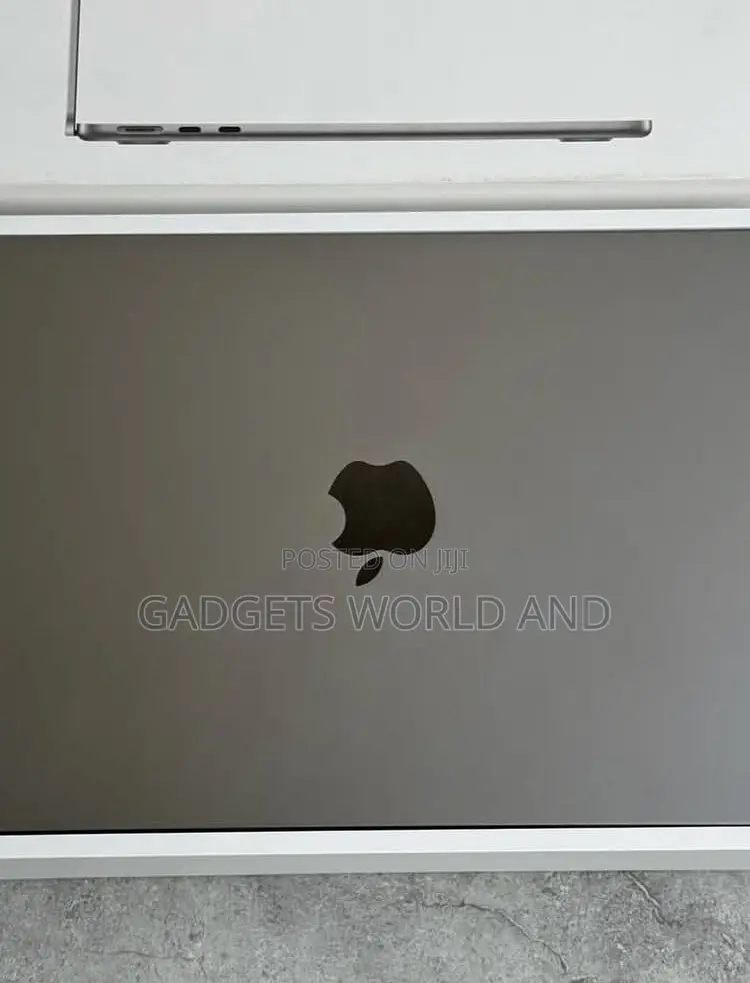 New Laptop Apple MacBook Air 24GB Apple M3 SSD 512GB