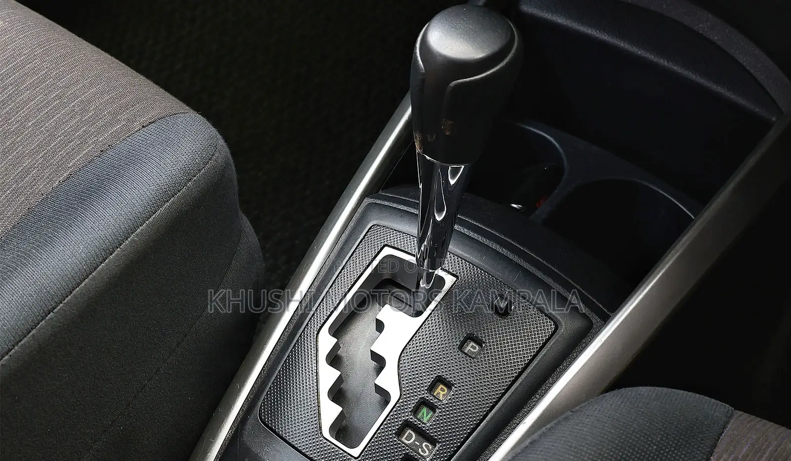 Toyota Corolla Fielder 2013 Silver