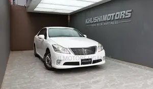 Toyota Crown 2012 White